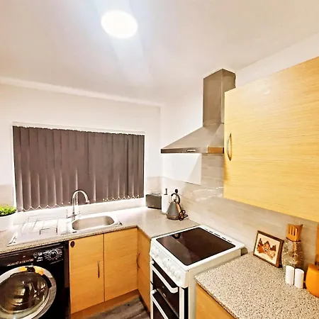 Studio Apt 